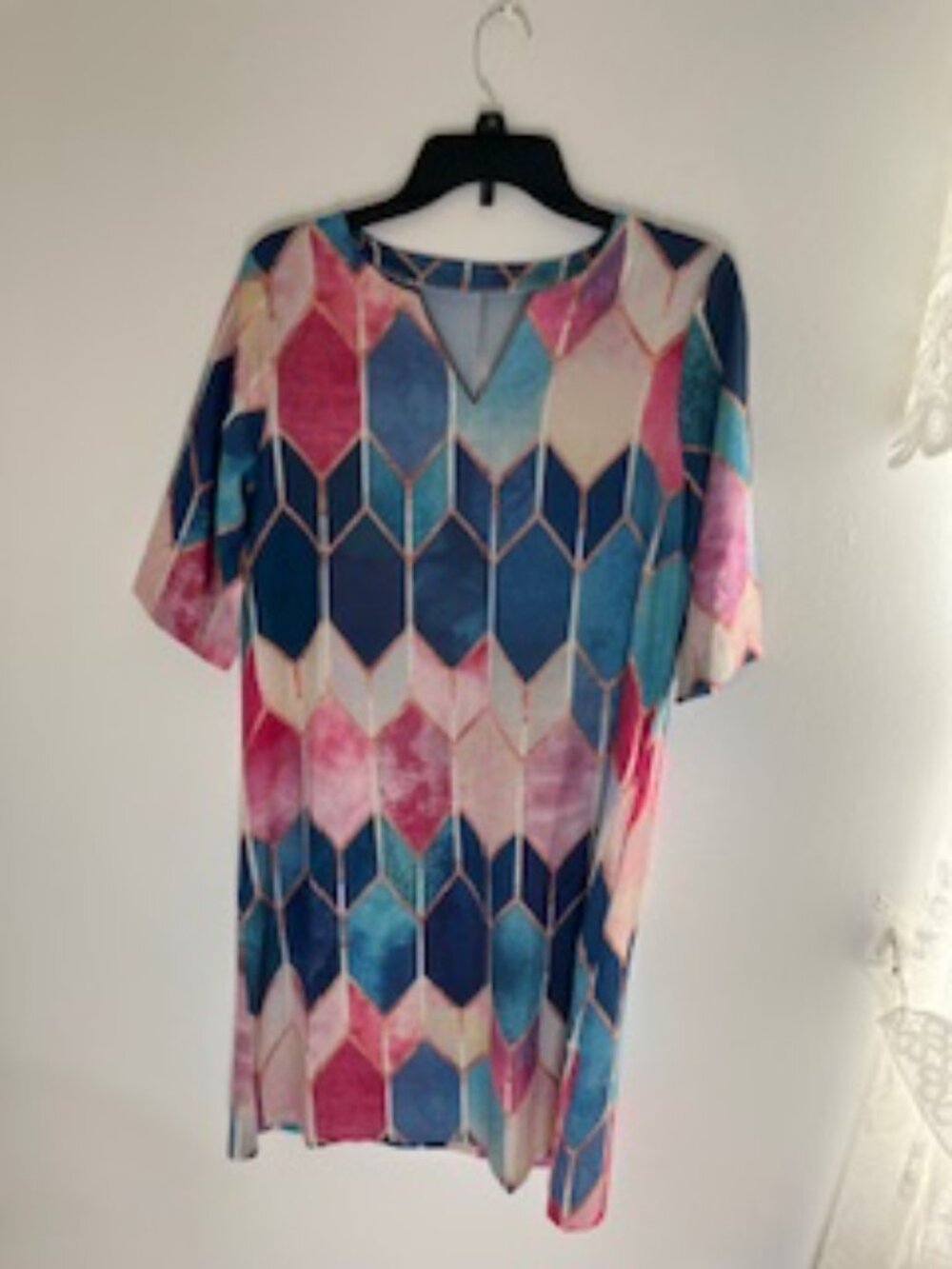NWOT SHIRT SLEEVE V NECK SHEATH DRESS